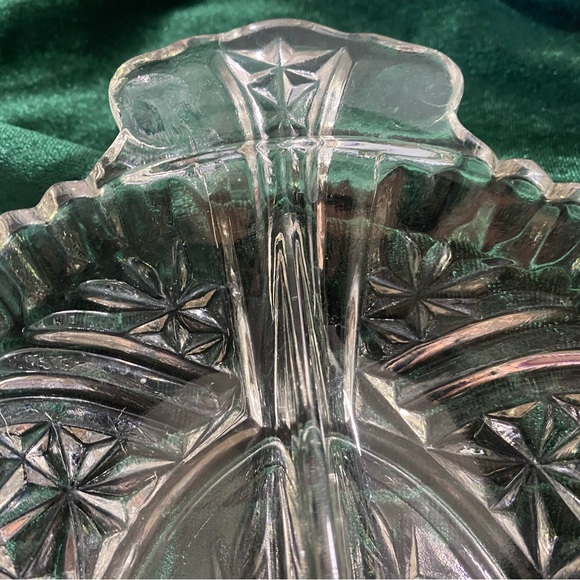 Vintage from the 1950s pressed Glass divided Relish Dish Rainbow and Stars - Picture 8 of 16